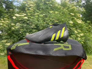 Adidas predator  - Tjena! Säljer mina o använda Adidas Predator edge+ FG fotbollsskor. Skorna har aldrig används då dom var för små för mig. Storlek:42 Ny pris:2949kr Mitt pris: 1250kr Mobil:0763916129