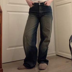 Rail Mid Loose jeans. Oanvända<3 W 25 L 32 Midja 72cm Innerben 81cm
