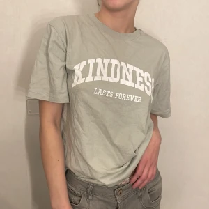 Tshirt  - Jätte fint tshirt