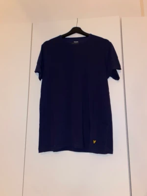 Lyle Scott T-shirt - Storlek Large.  Helt ny ! 