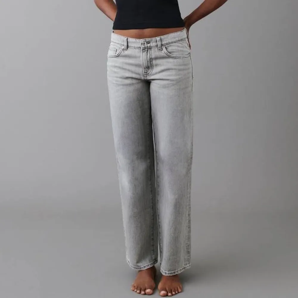 Nya Low straight jeans från GinaTricot i storlek 34!🤍. Jeans & Byxor.