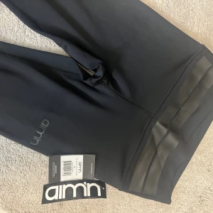 Amin byxor xs - Oanvända amin träminhs tajts. Aldrig använda och lappen kvar. Säljer dom för 150kr