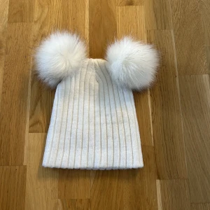 Mössa - Har inte använda på år nu därav säljer jag den. 