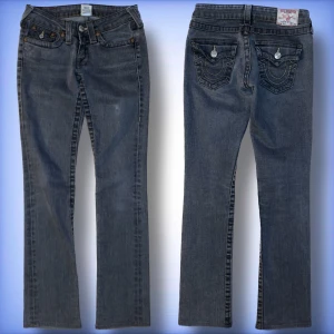 True religion Jeans  - Ett par fina unika grå True religion jeans i ett jätte skick utan några defekter, hör av dig om du har frågor!☺️