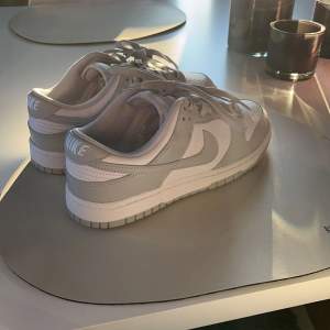 Nike dunk Grey fog från restock helt nya 