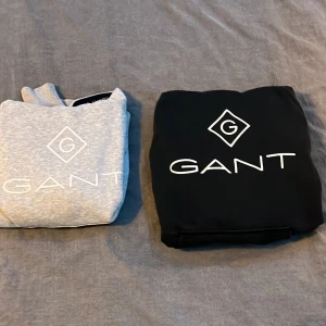 Gant hoodies  - 2 gant hoodies som knappt är använda, använda ca 3 gånger och är av samma version.  Vid köp av båda 300kr