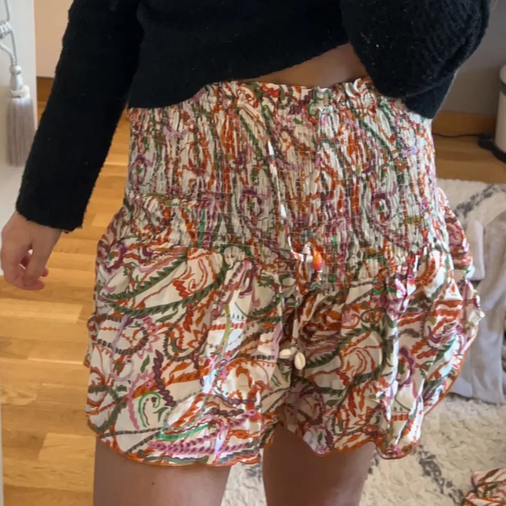 Set från zara med shortskjol och topp, så skönt att ha på sig och perfekt till sommaren💕. Klänningar.