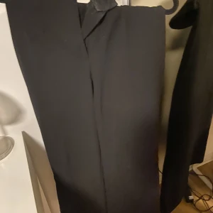 kostymbyxor  - kostymbyxor i använt skick🥰 hör av dig för fler bilder!