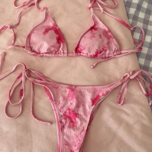 Rosa bilini - Bikini från shein, aldrig använd. Storlek S. 💖