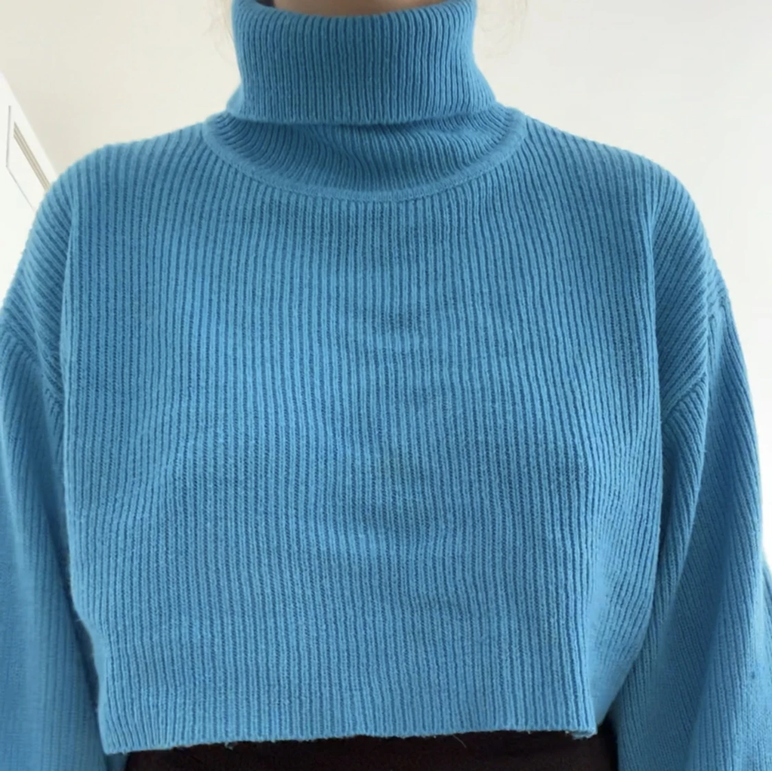 Stickad croptop - 90