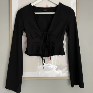 Kofta - xs - Helt ny kofta från Gina Tricot i storlek xs 