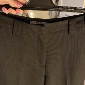 Kostymbyxor  - Kostymbyxor från Nelly. I mycket fint skick. 