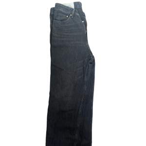 Loose fit jeans  Inköpta för 499kr 