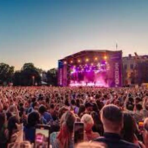 Cityfestivalen - Hej jag söker cityfestivalen biljetter jag är i stort behov av dom jag betalar massor så hör av er om ni har löst att sälja era biljetter :)