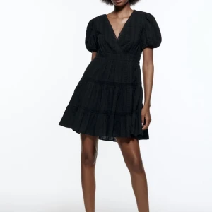 Svart klänning  - Använd endast 1 gång! Storlek S