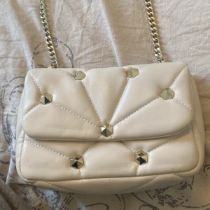 Zara väska  - Väska från zara som ej kommer till användning 