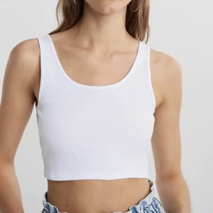 gina linne - så najs basic linne från gina! har klippt av lappen men om jag minns rätt så är det en storlek S och pssar mig som har S/XS🤍