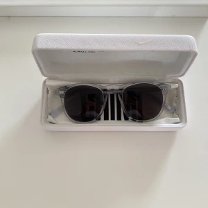 Chimi 001 - Säljer ett par nästan aldrig använda chimis 🌟 Skick 10/10 inga repor eller andra skador! Tar även byten emot chimi 04😎