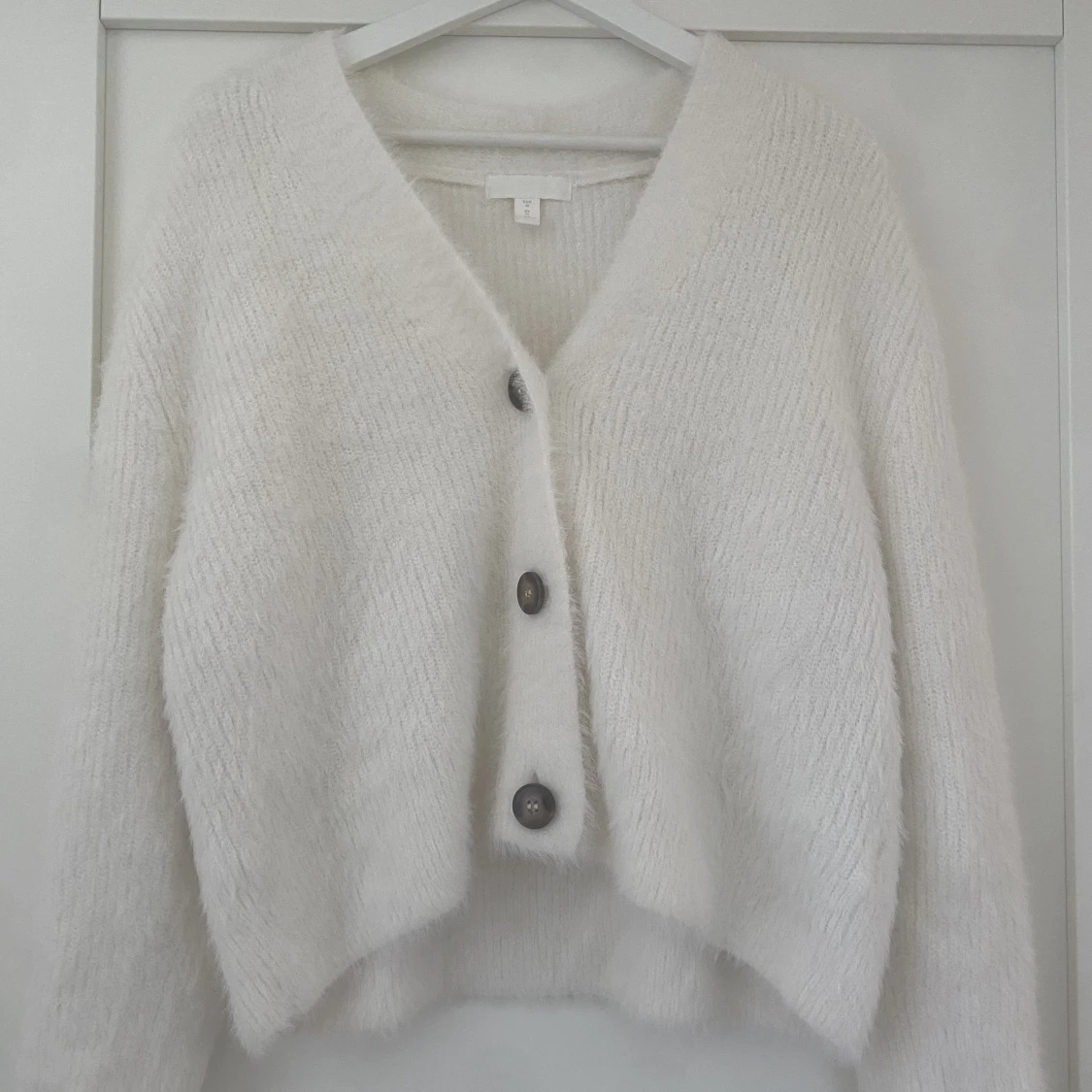 Fluffig vit kofta🤍 - 90