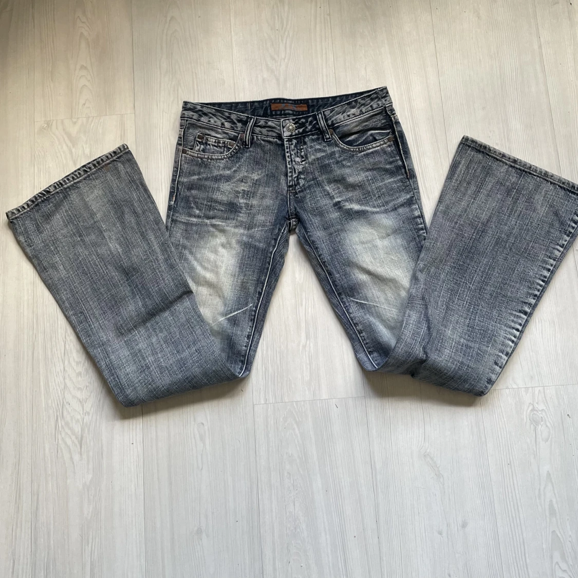 lågmidjade jeans storlek 28 - 91