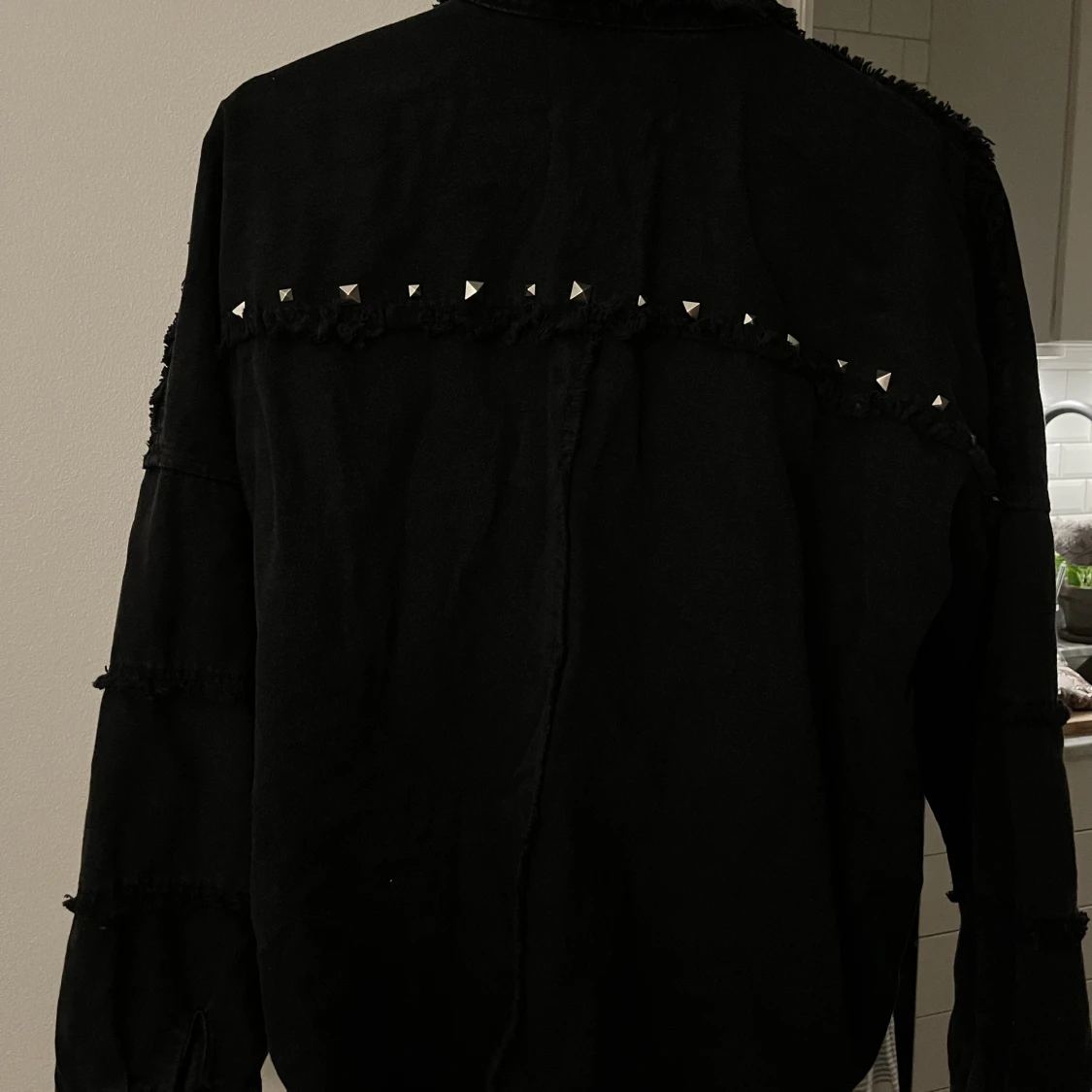 Svart jeansjacka - 91