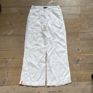 Linne byxor  - Super snygg linne vida linne byxor perfekta nu till sommaren! 