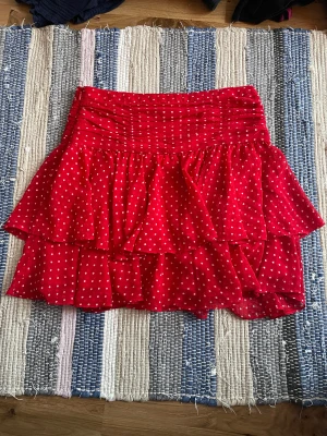 Kjol från & Other Stories - Kjol från & Other Stories, använd fåtal gånger, DM vid intresse💗
