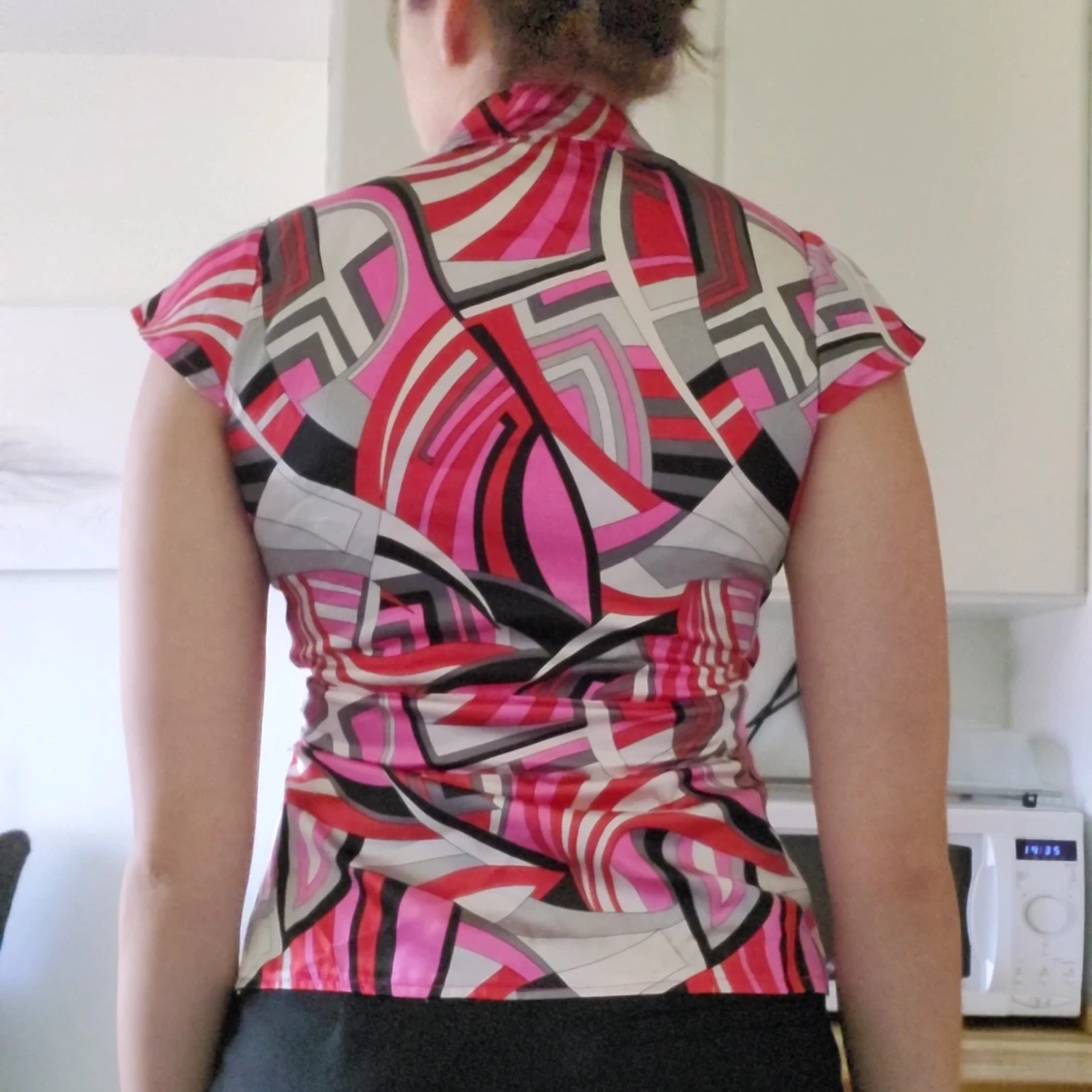 Färgglad knytblus - 90