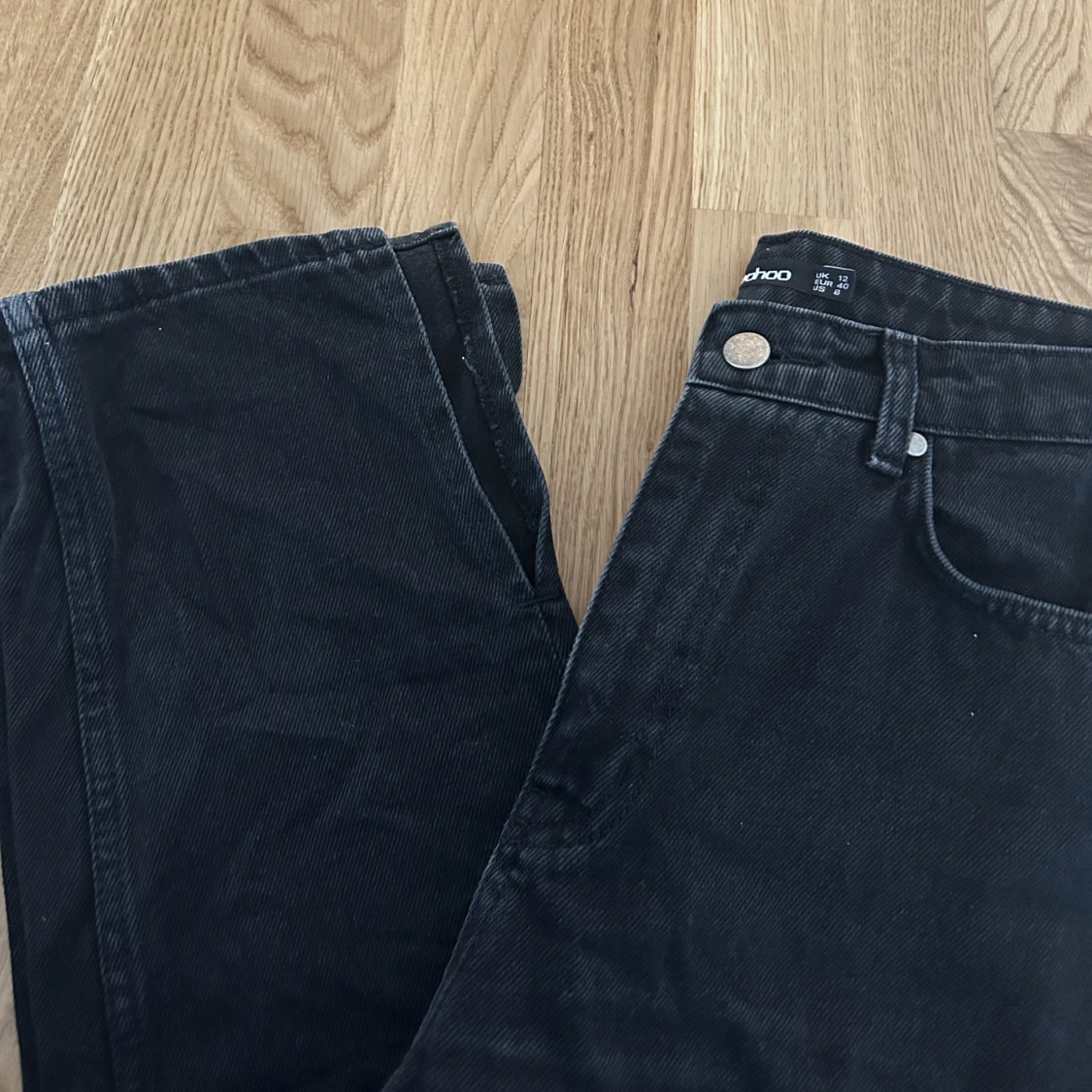 Svartgrå jeans  - 90