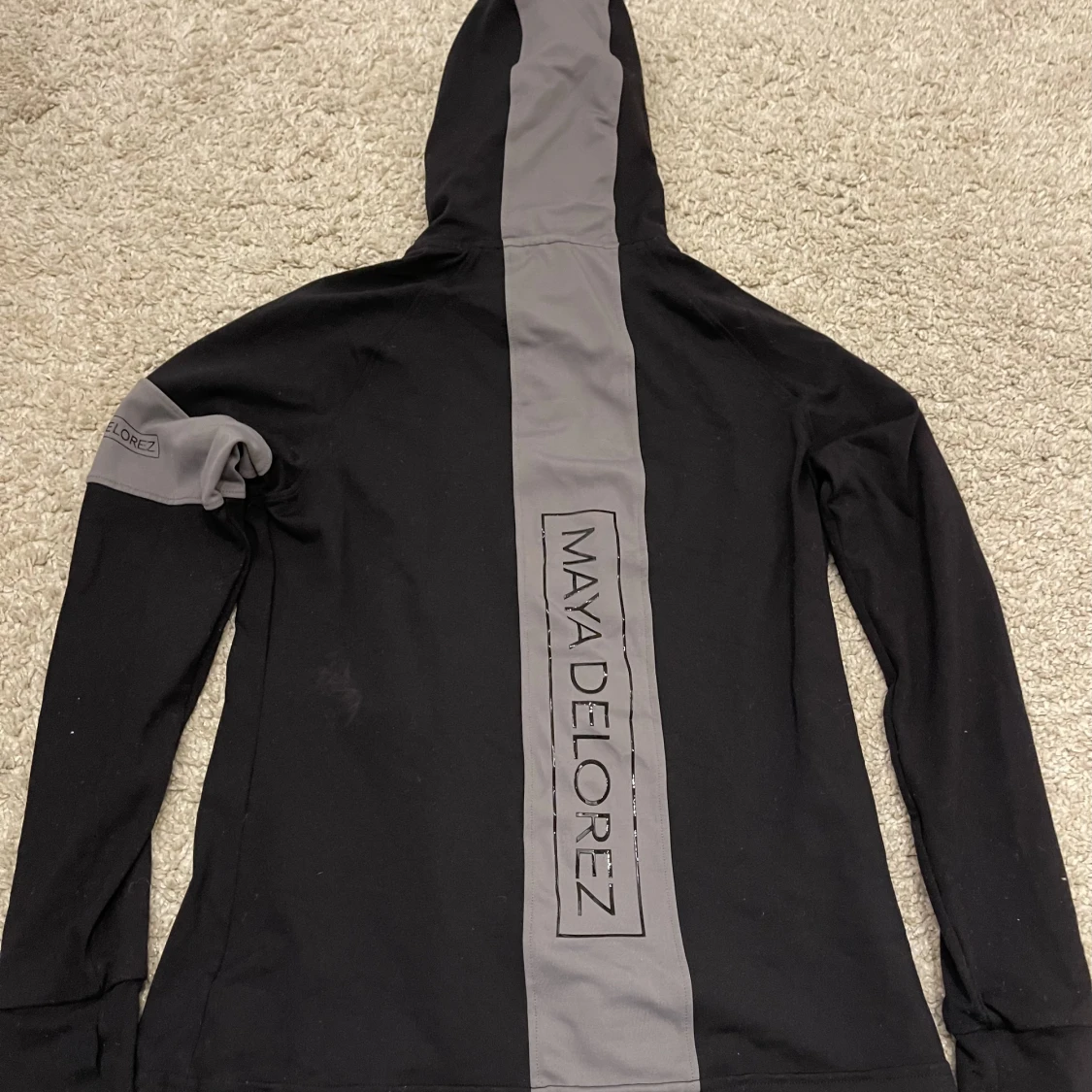 Mayadelorez (ariana Hoodie)  - 90