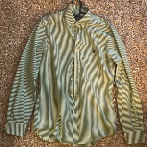Ralph Lauren Skjorta - Bra skick, aldrig använd