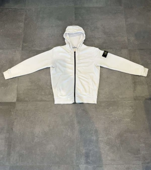 Stone island tröja  - Stone island tröja storlek M  Pris 1600kr