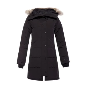 canada goose shelburne parka - Äkta canada goose jacka med äkta päls för kvinnor Storlek L Köpt 2023, använd en vinter Skick 8/10 Nypris 19.600