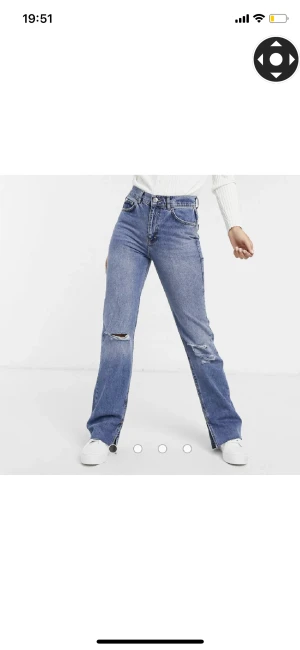 Jeans - Säljer dem hör jötte snygga jeansen från pull&bear som ör slutsålda, jötte bra skick