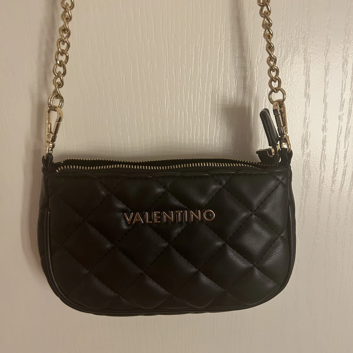 Valentino väska äkta