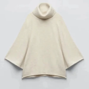 Polo zara trekvartsärm - Säljer min super snygga trekvarts ärmade tröja från zara! Skriv för privata bilder❤️