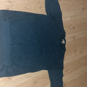 Tröja - Super fin turkos tröja i storlek S/XS 