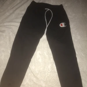 Champion byxor - Champion mjukisbyxor  Strl XS, jättefint skick! 🌸