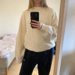 Mysig stickad tröja - Väldigt mysig!