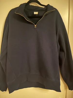 Zara halv zip blå - Blå zara halv zip!