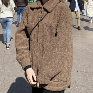 Teddyjacka - Teddyjacka i strl M, supermysig och härlig i höst/vinter 