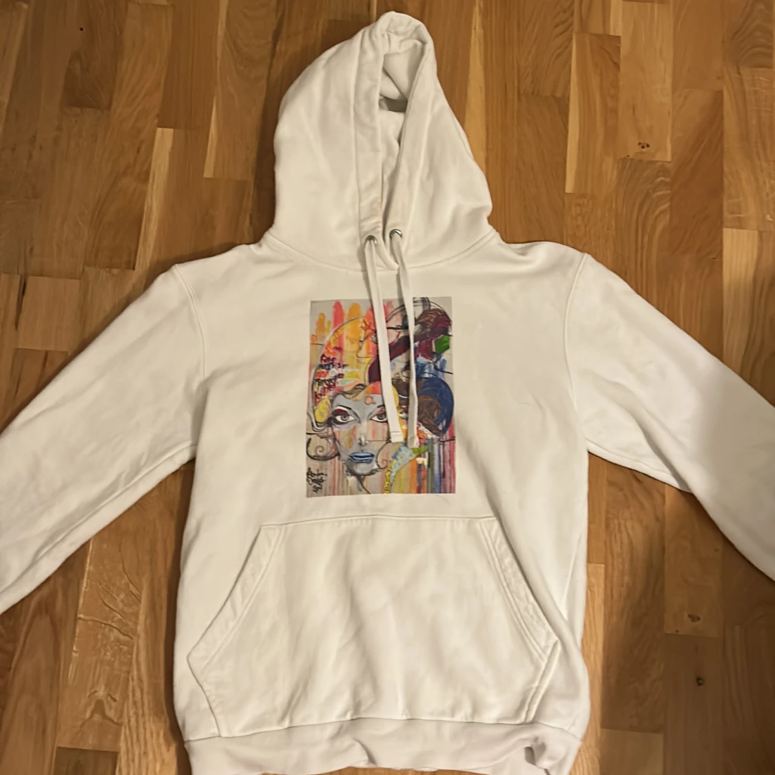 The cool elephant hoddie 