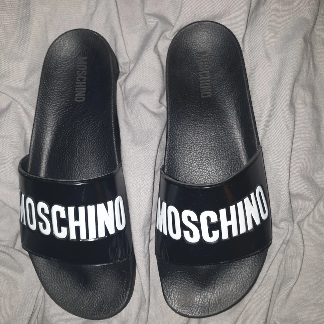 Moschino tåfflor