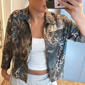 Mönstrad skjorta - Superfin vibtage fest skjorta, oanvänd❣️