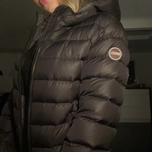 Colmar jacka - Säljer min colmar jacka ja köpte förrförra vintern, är i jättebra skick❣️nypris 5000