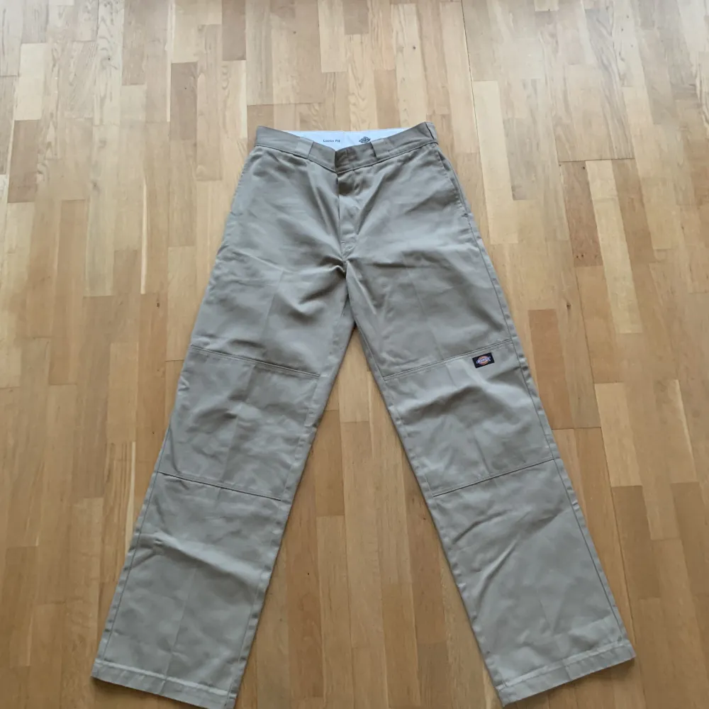 Dickies Loose Fit Byxor pris kan diskuteras vid snabb affär midja 32 längd 34. Jeans & Byxor.