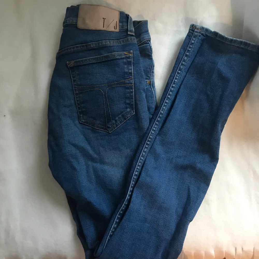 Jeans från tiger of sweden. Slim modell. FRI FRAKT 🌸. Jeans & Byxor.