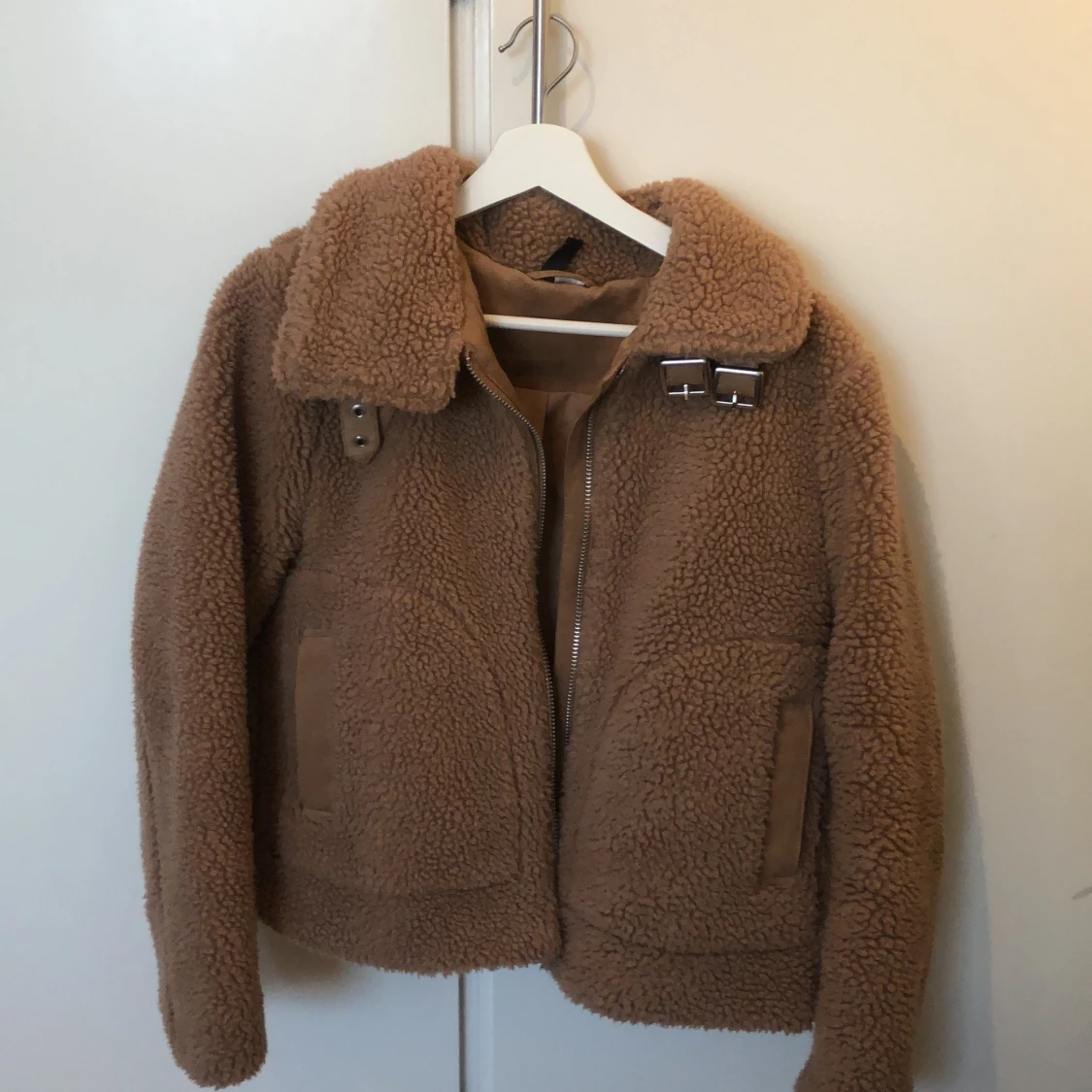Brun jacka storlek s
