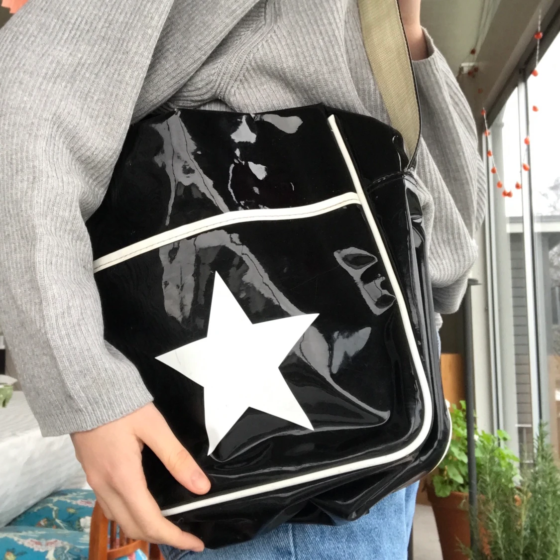 Cool axelväska!!! - 90