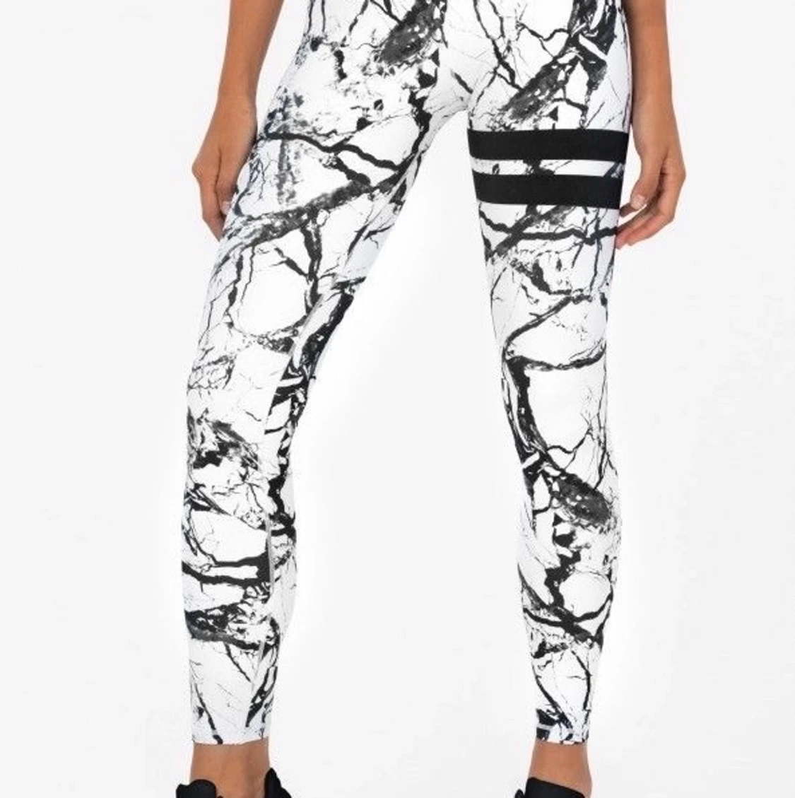 Stronger tights (vid snabbt köp kan man pruta lite) - 90